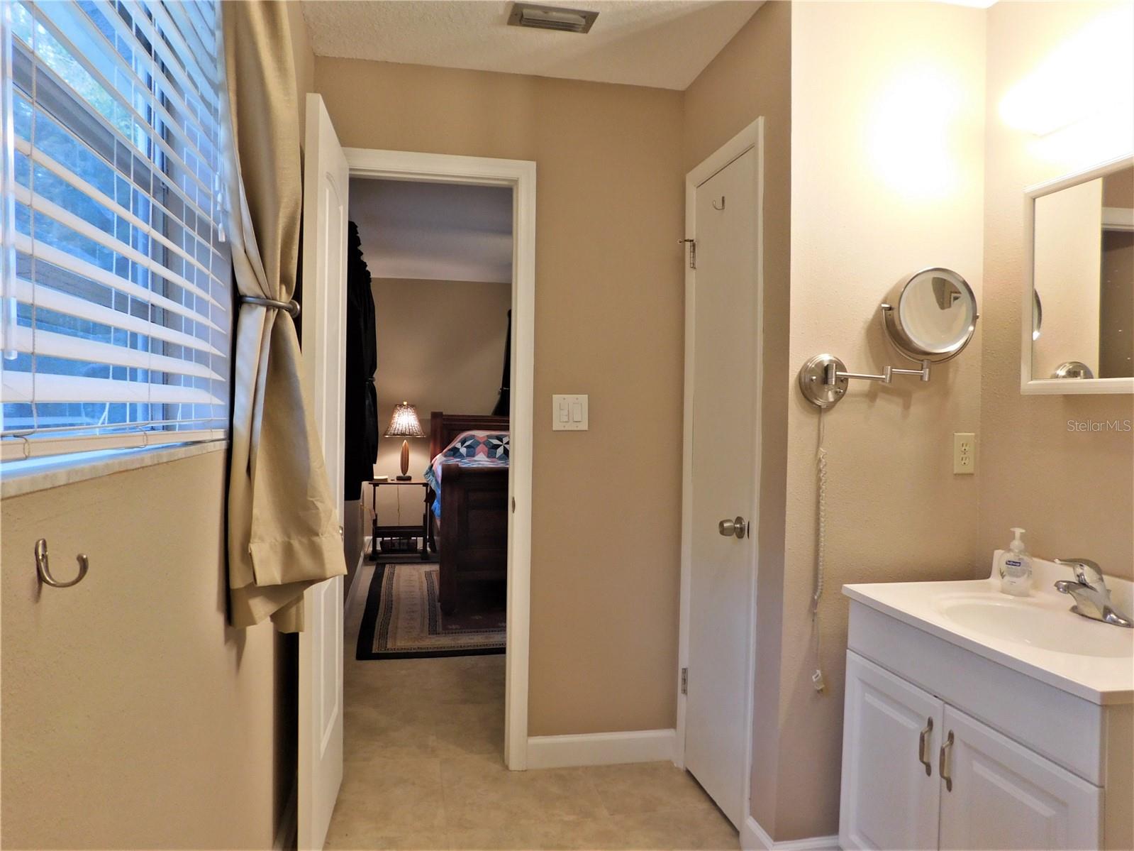 Image 32 of 36 For 21880 Pineywood Loop