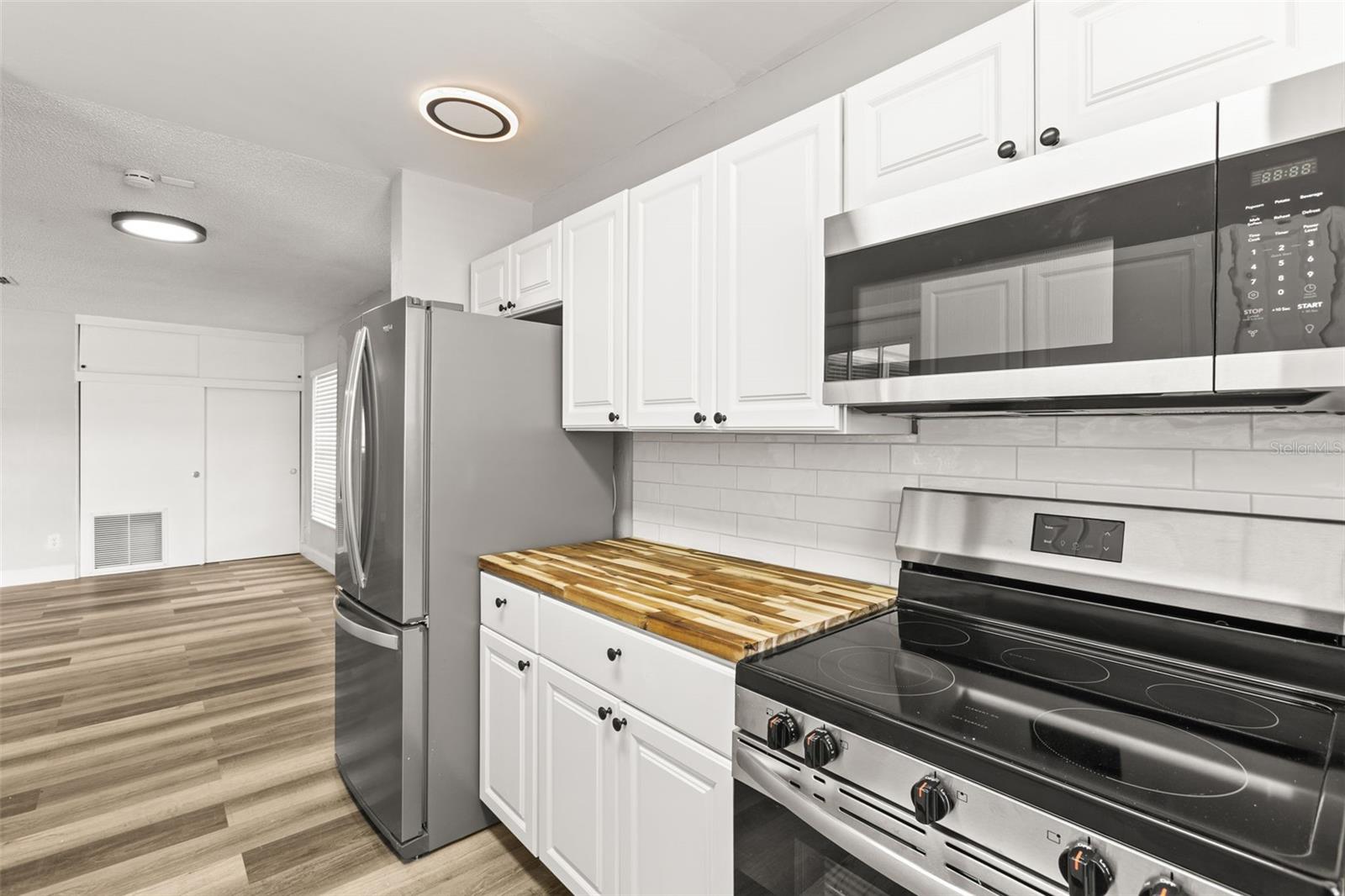 Image 14 of 23 For 1807 Marvy Avenue