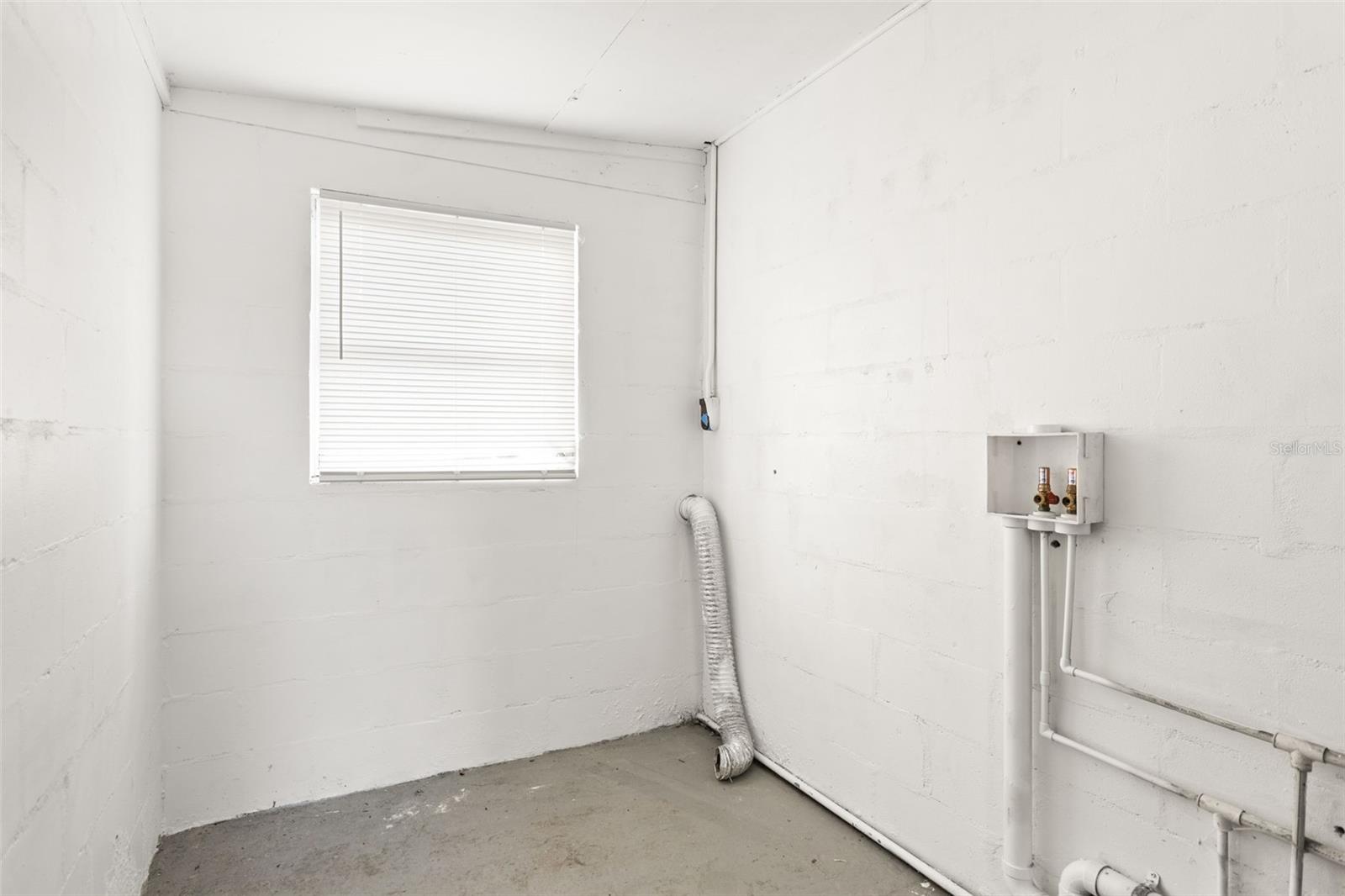 Image 20 of 23 For 1807 Marvy Avenue