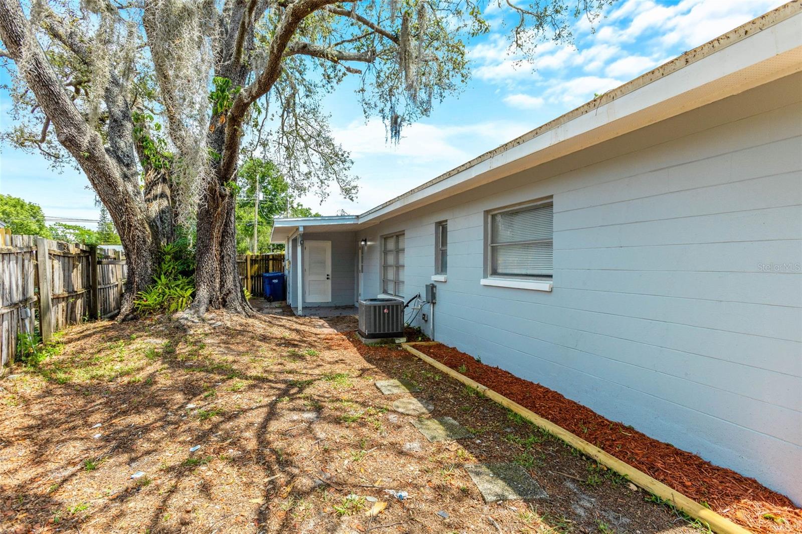 Image 22 of 23 For 1807 Marvy Avenue