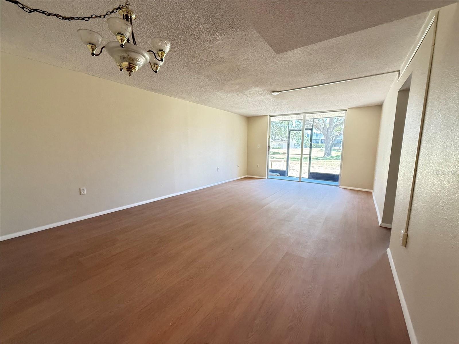 Image 4 of 23 For 107 Caldwell Drive 178m