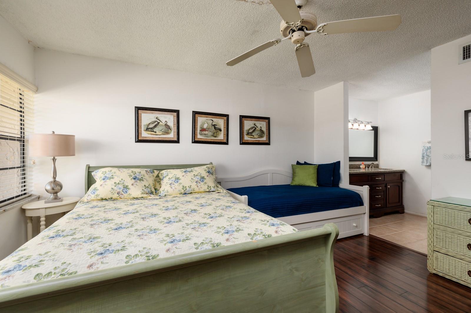 Image 17 of 34 For 12300 Vonn Road 9205
