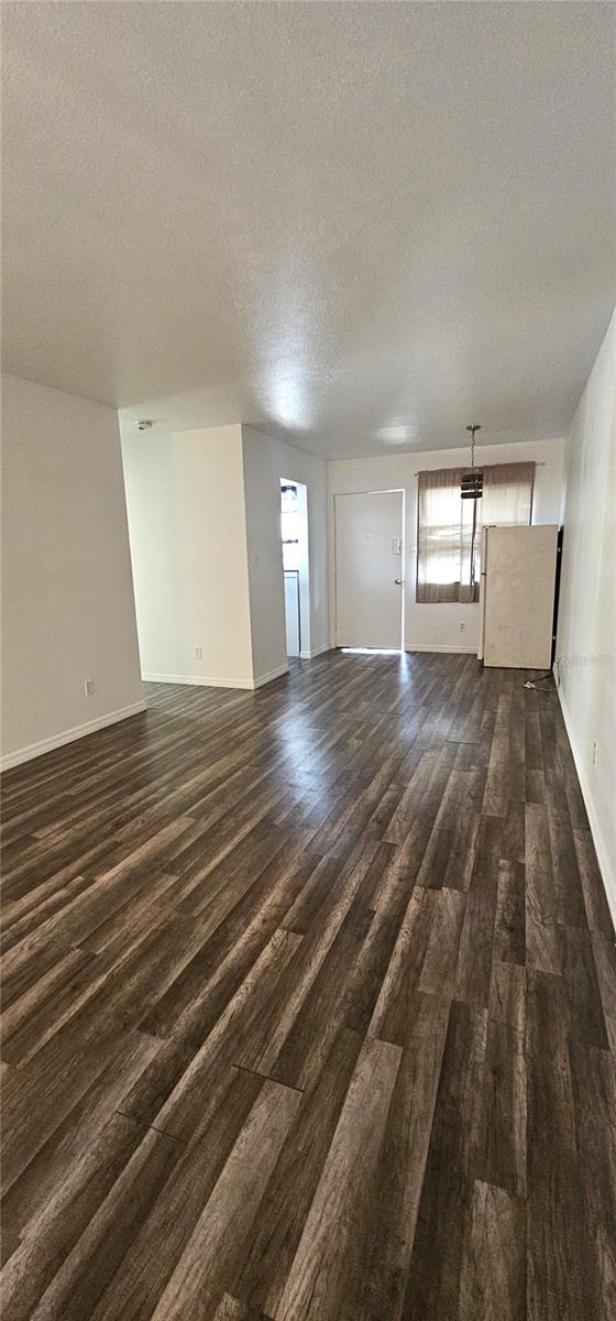 Image 4 of 11 For 3101 Bee Ridge Road 122