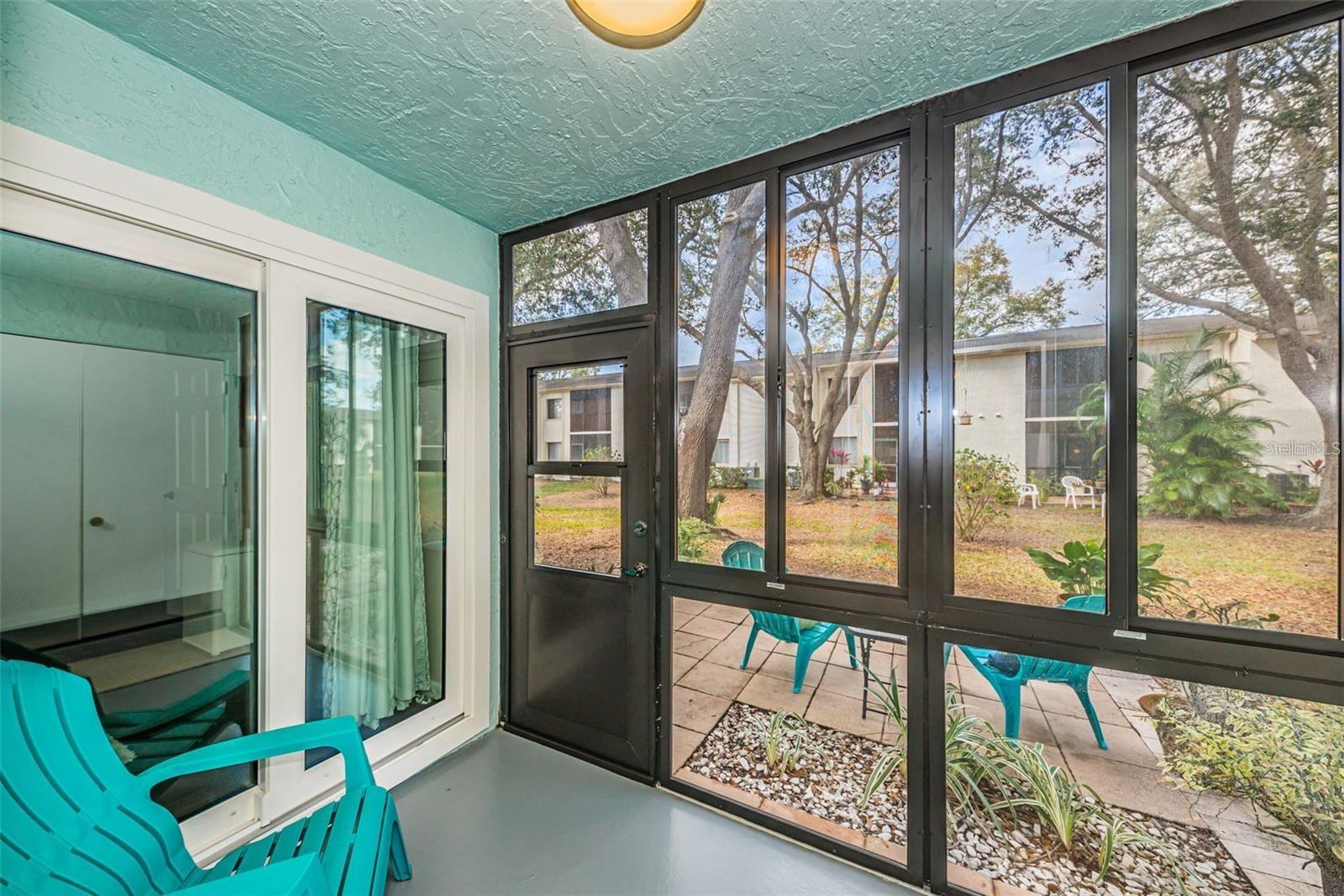 Image 11 of 33 For 217 Palmetto Court 217