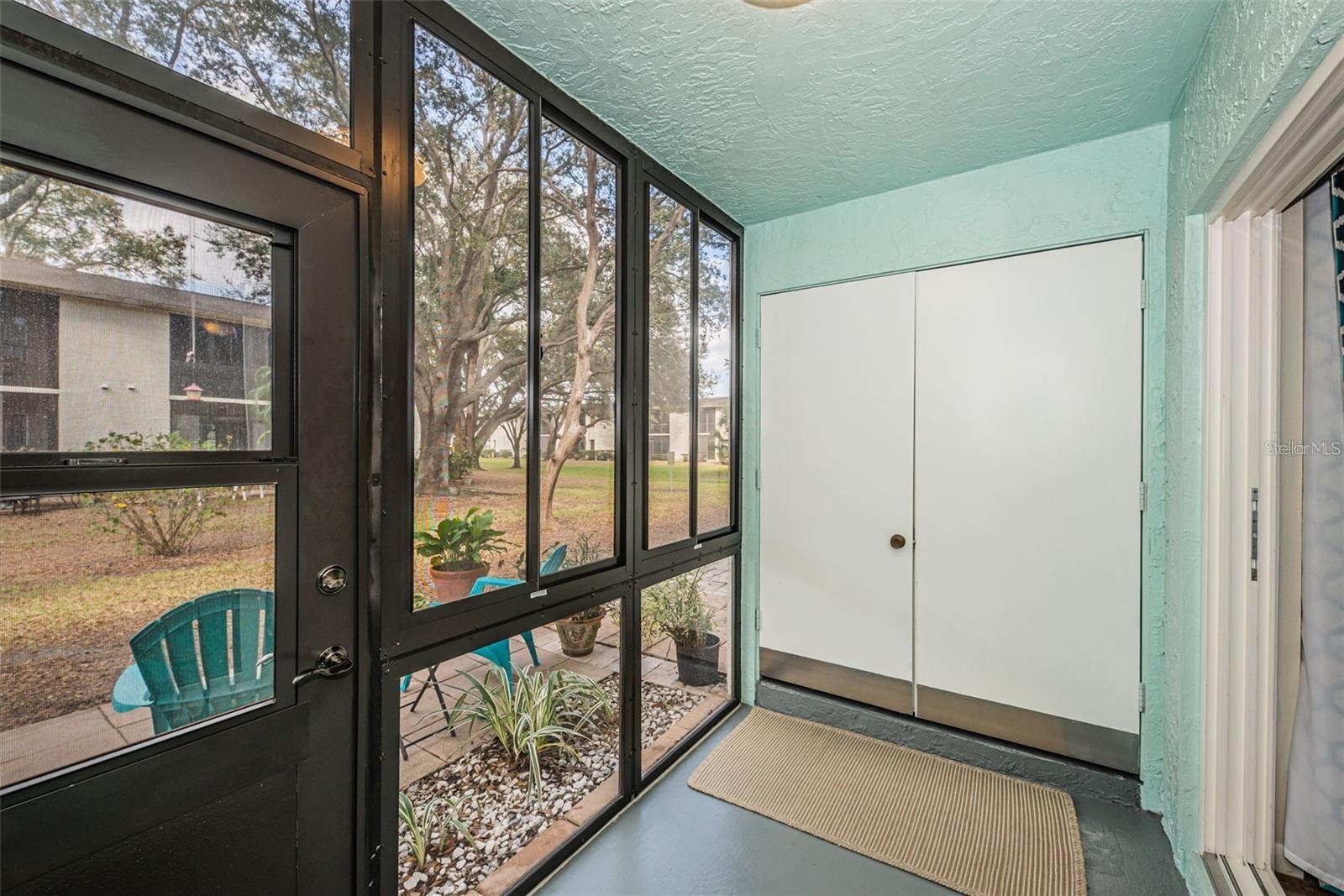 Image 13 of 33 For 217 Palmetto Court 217
