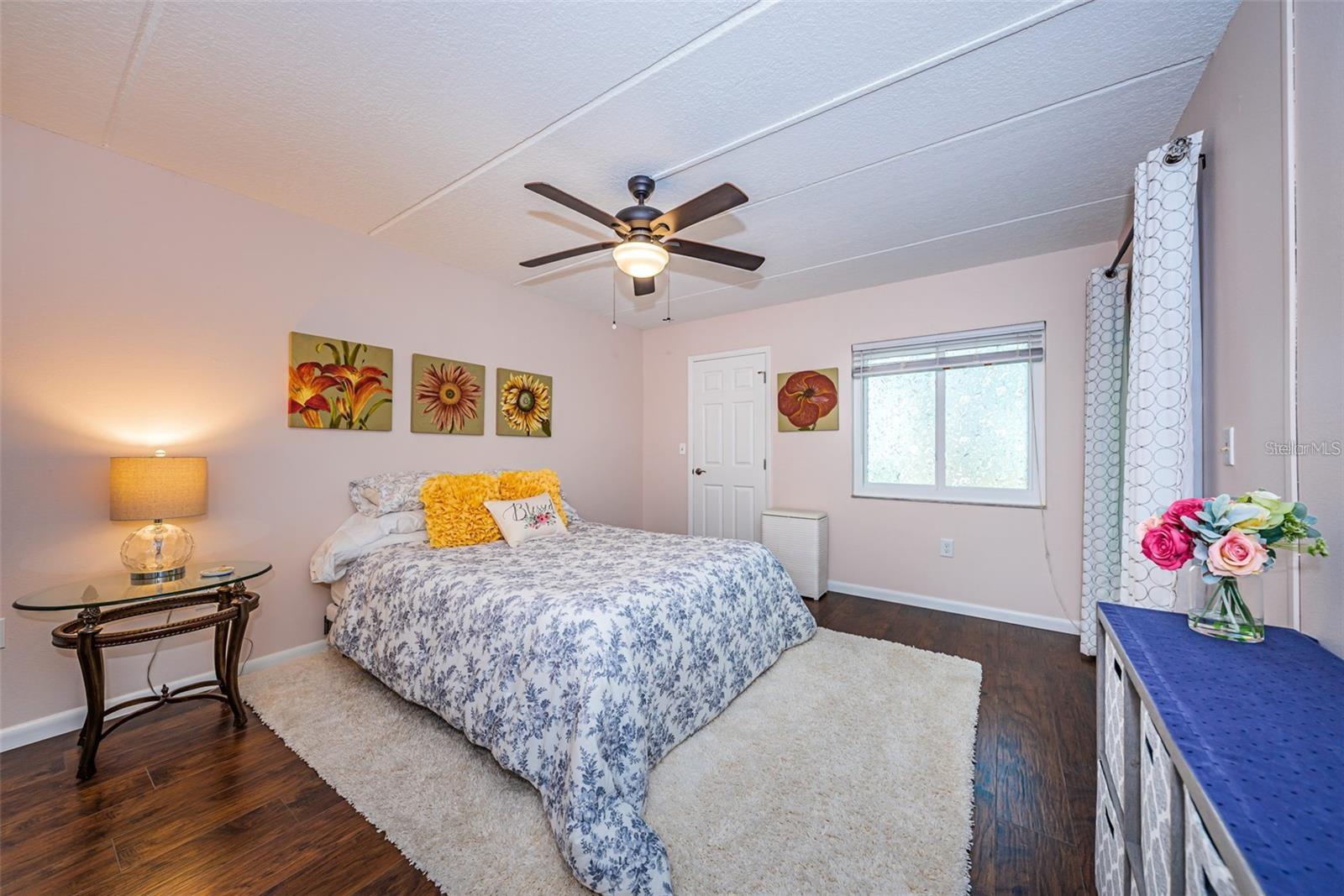 Image 23 of 33 For 217 Palmetto Court 217