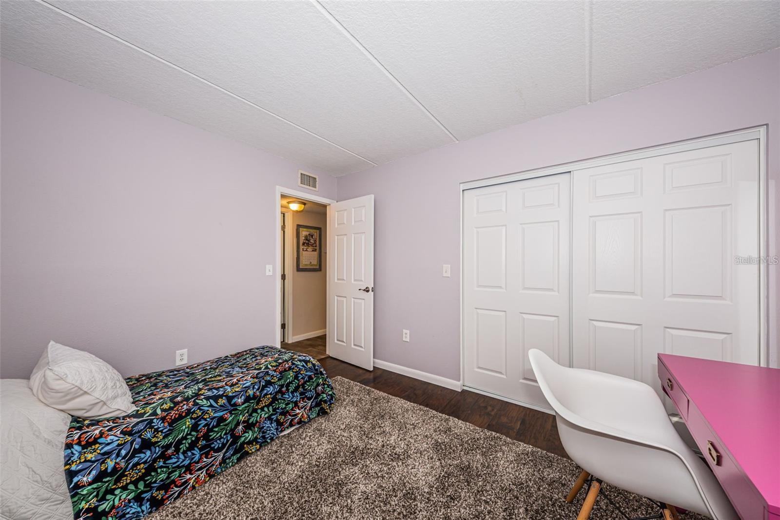 Image 28 of 33 For 217 Palmetto Court 217