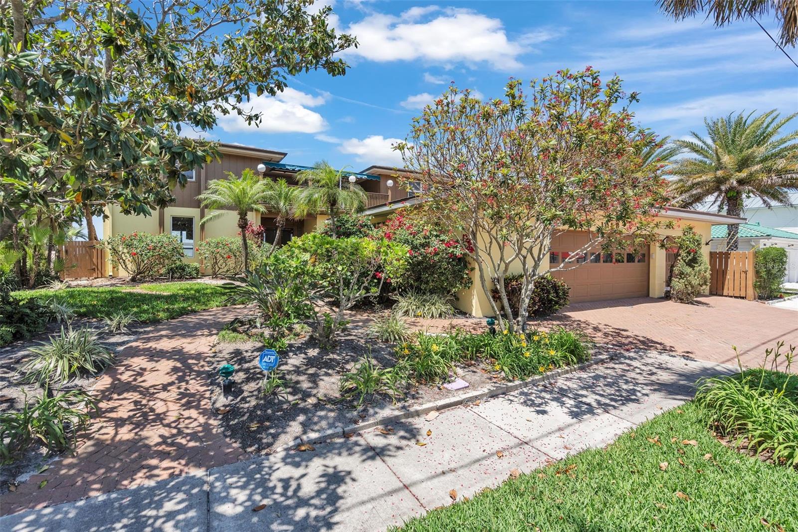 Image 11 of 79 For 1058 Eldorado Avenue
