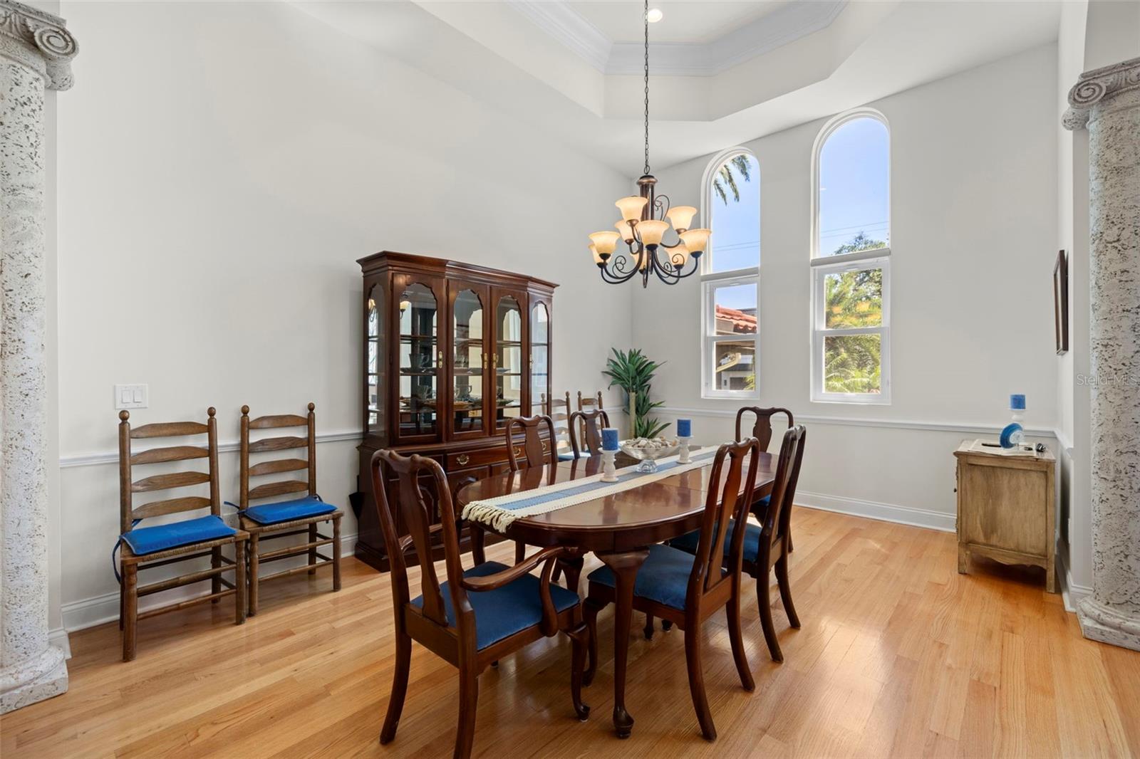 Image 11 of 89 For 2613 Dundee Street