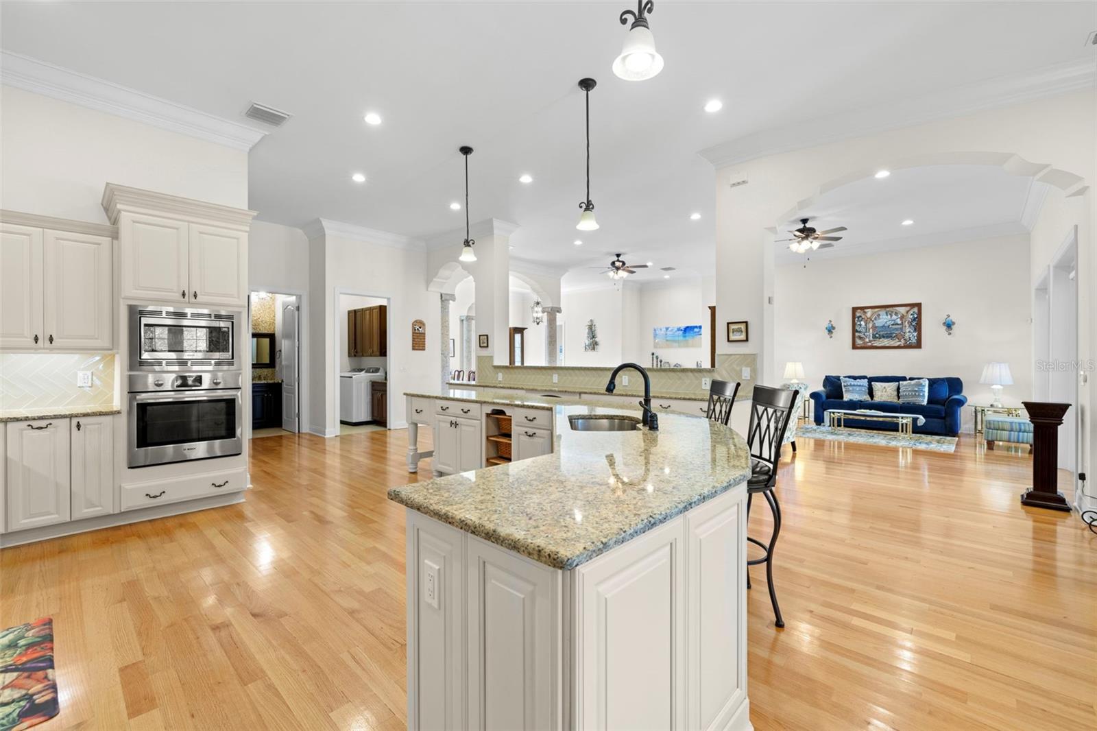 Image 16 of 89 For 2613 Dundee Street