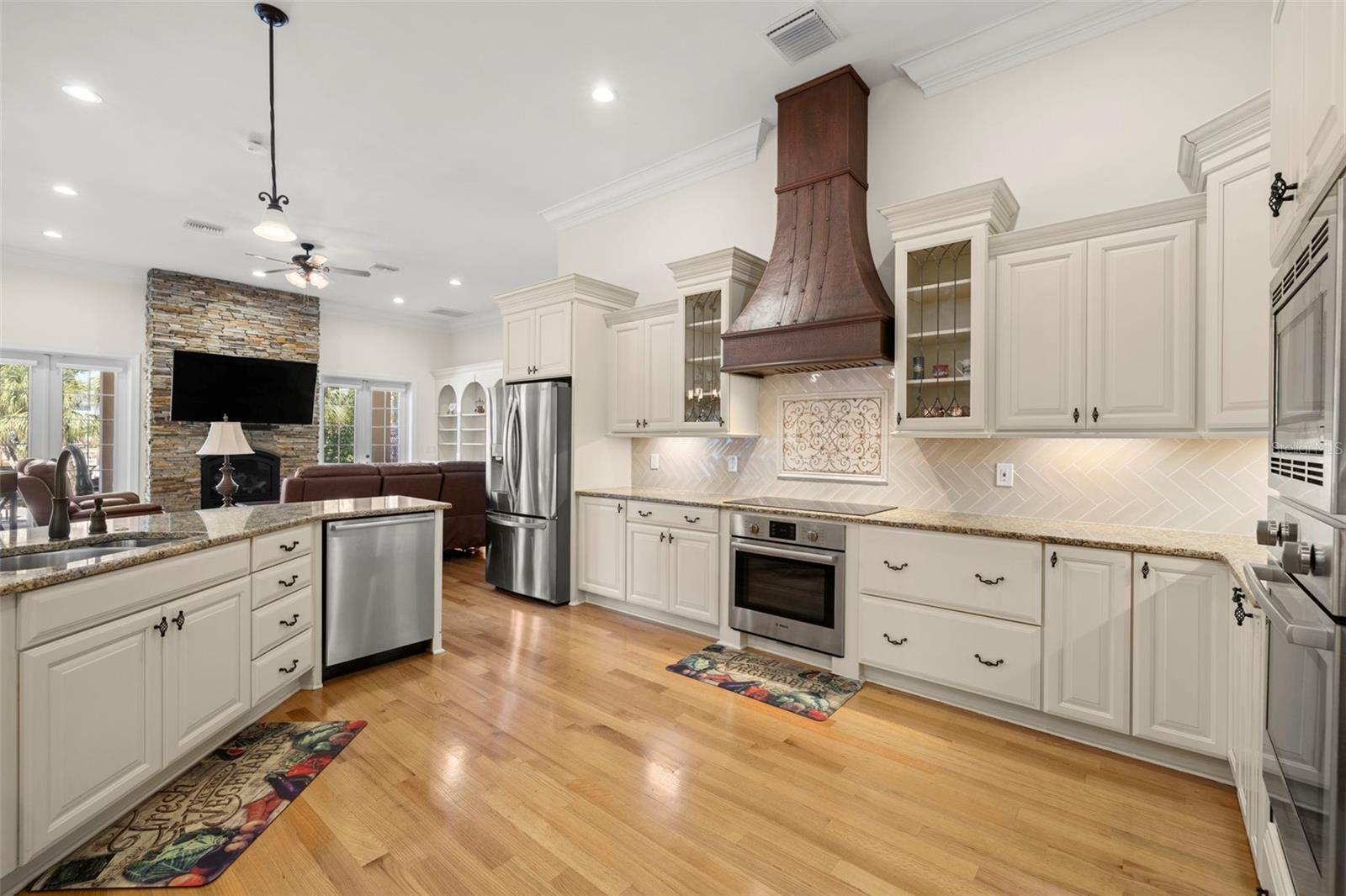 Image 19 of 89 For 2613 Dundee Street