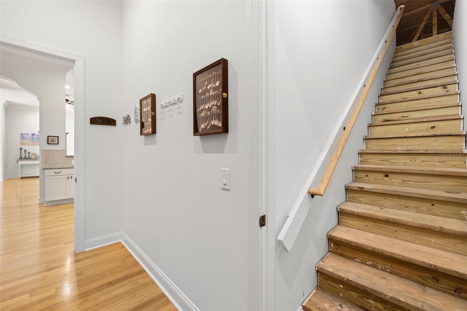 Image 32 of 89 For 2613 Dundee Street