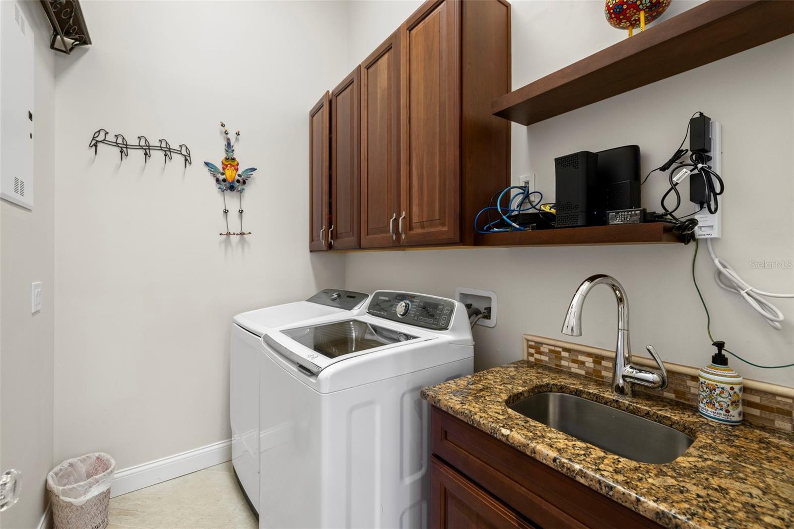 Image 33 of 89 For 2613 Dundee Street