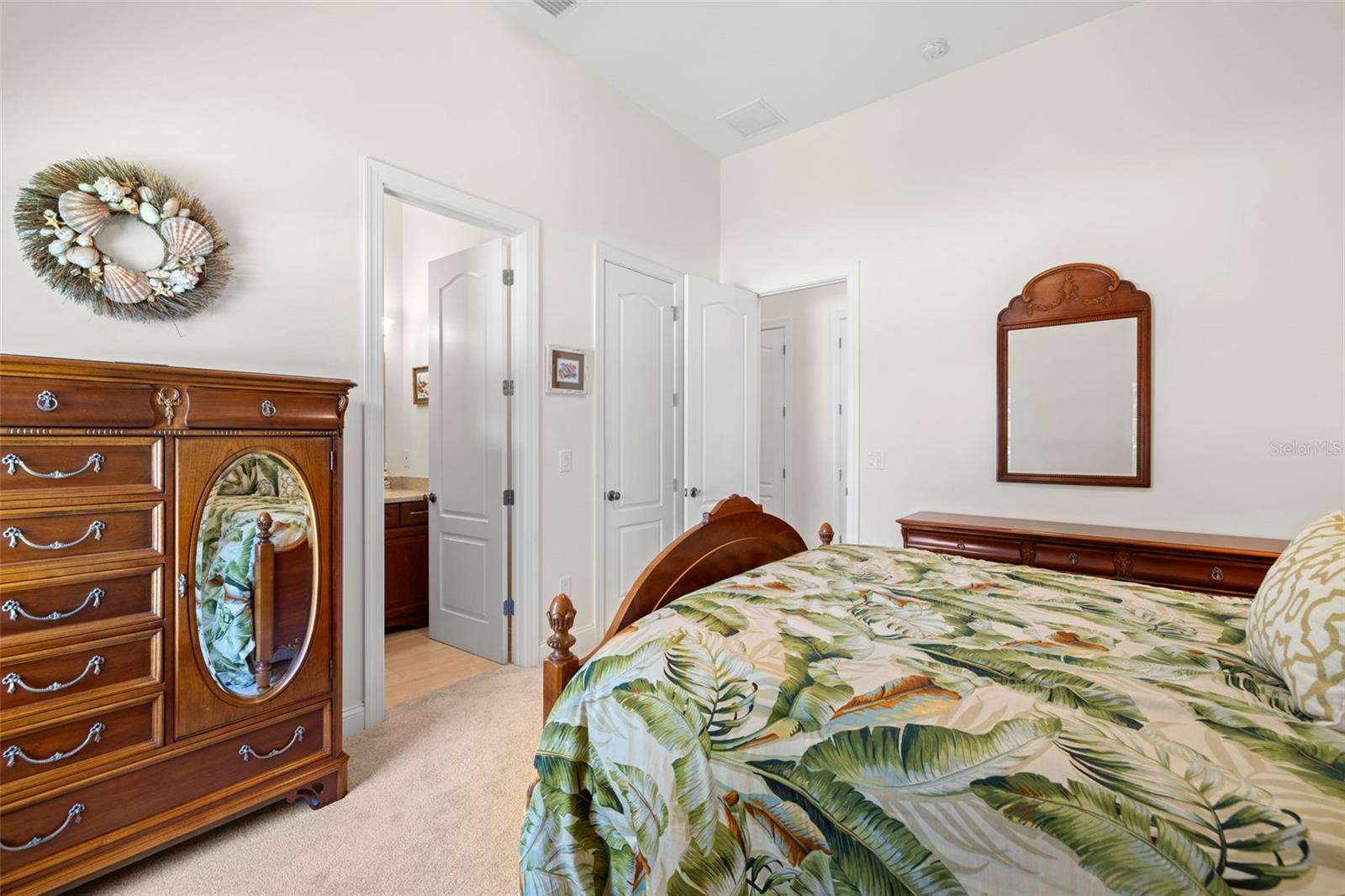 Image 40 of 89 For 2613 Dundee Street