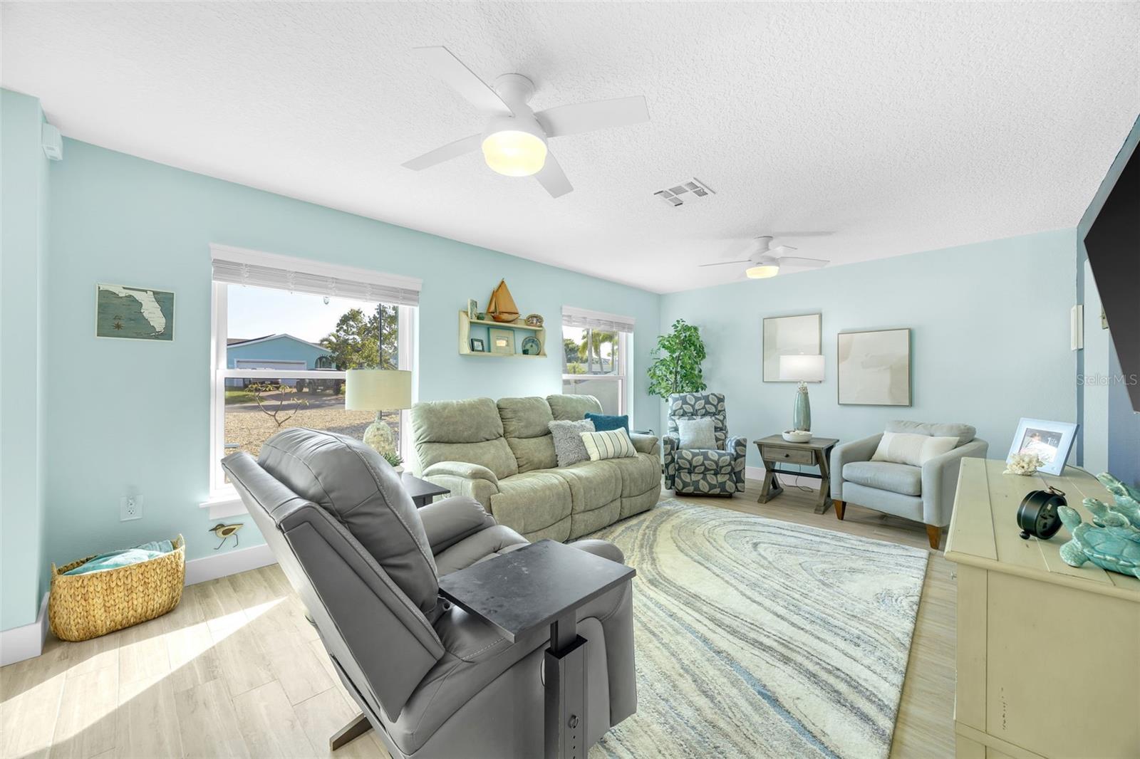 Image 27 of 78 For 1015 Spindle Palm Way