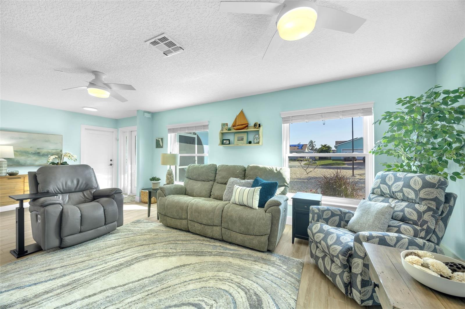 Image 28 of 78 For 1015 Spindle Palm Way