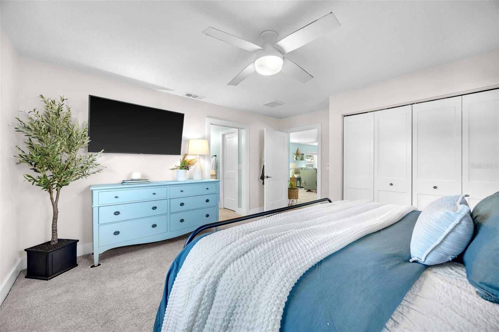 Image 40 of 78 For 1015 Spindle Palm Way
