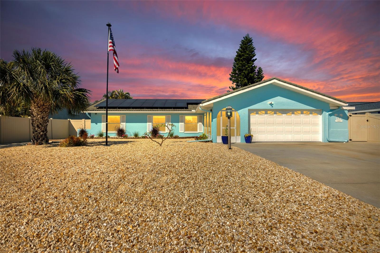 Image 6 of 78 For 1015 Spindle Palm Way