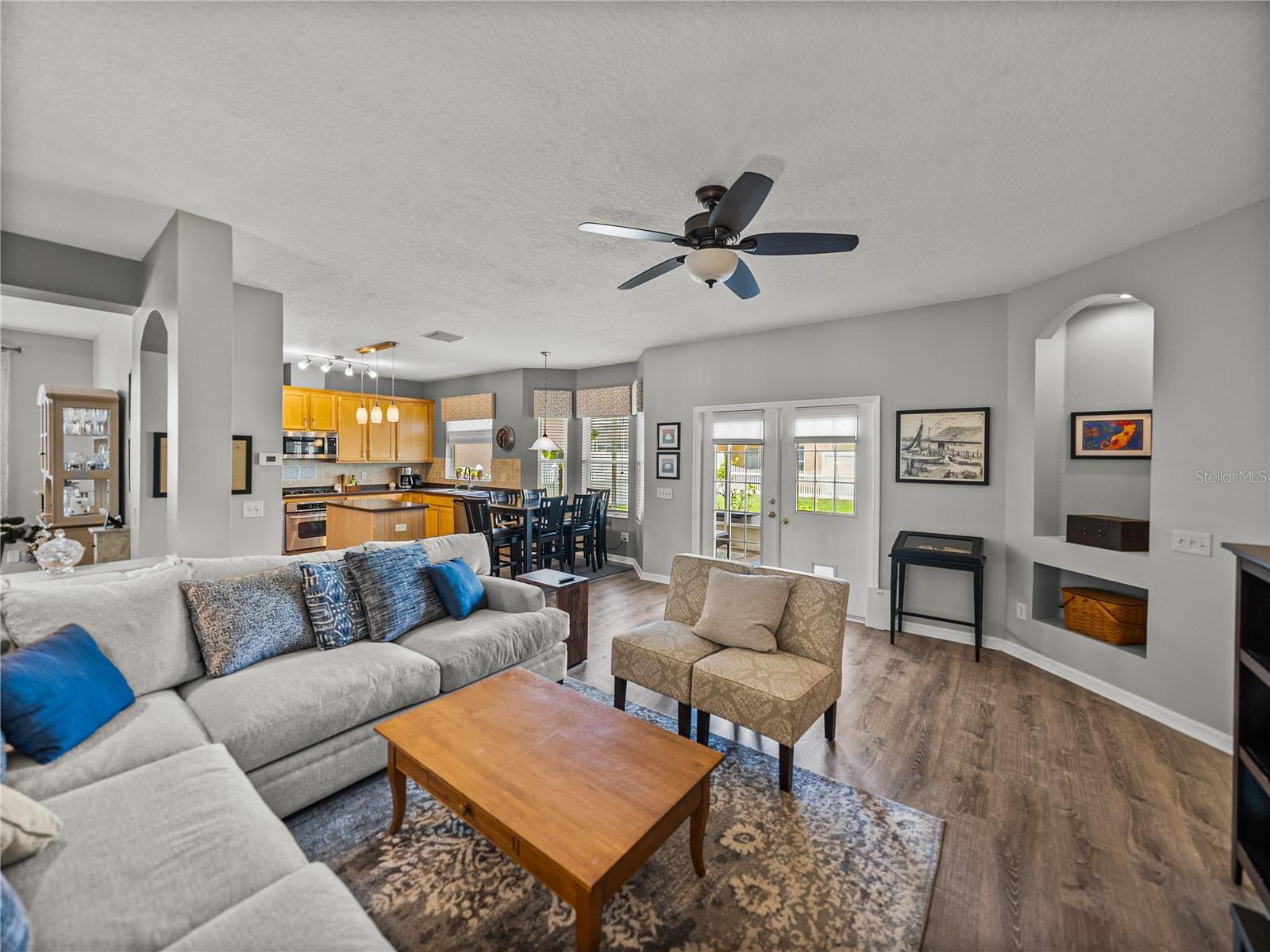 Image 15 of 79 For 27231 Liriope Court