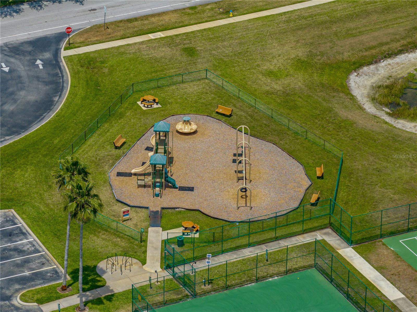 Image 76 of 79 For 27231 Liriope Court