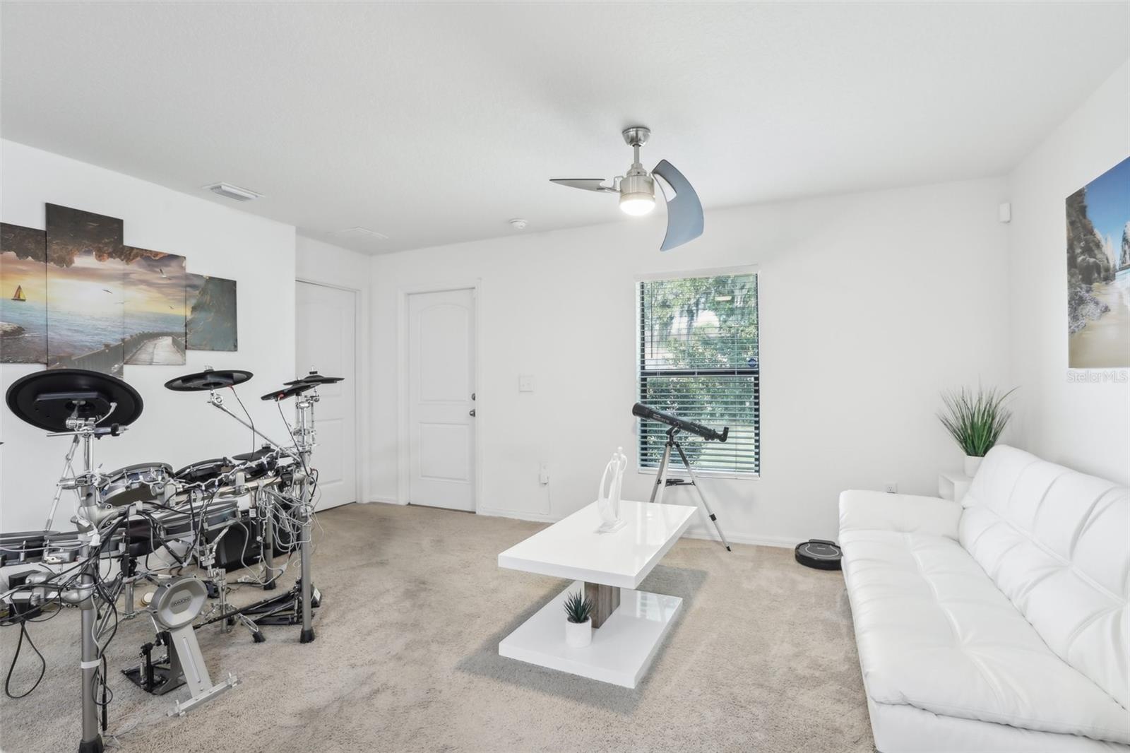 Image 16 of 27 For 26377 Bertram Road