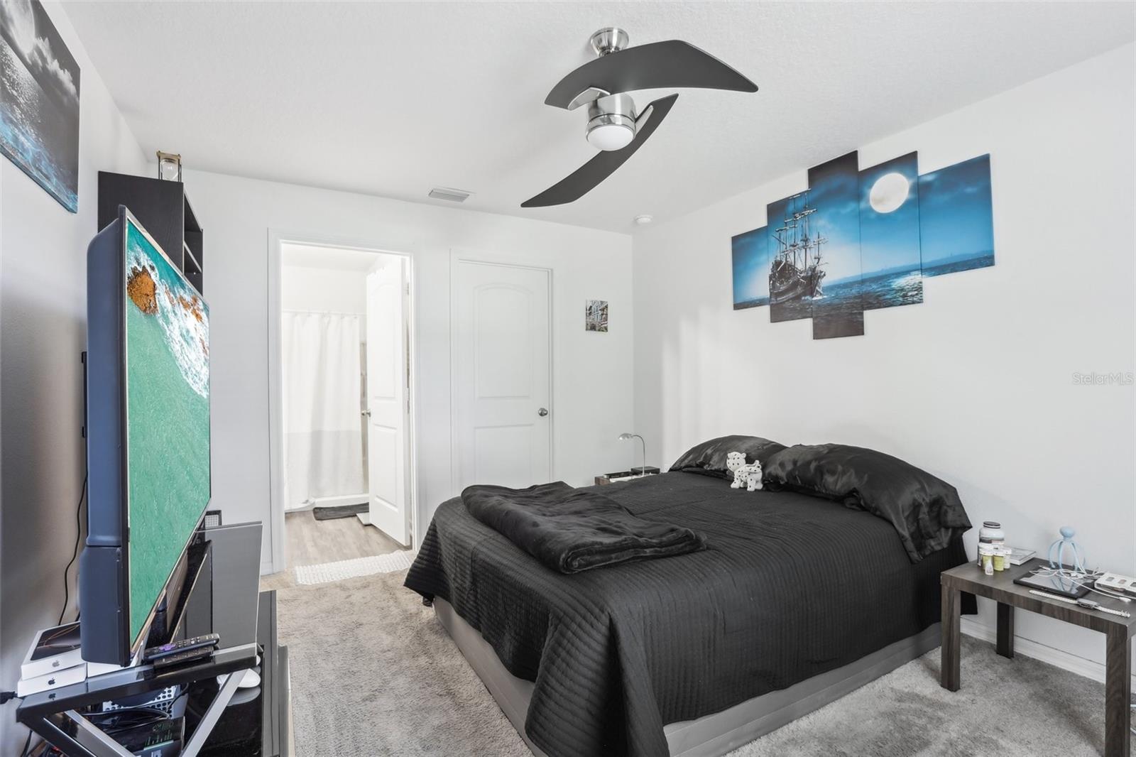 Image 21 of 27 For 26377 Bertram Road