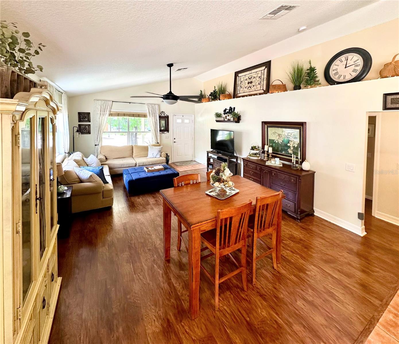 Image 10 of 35 For 425 Orange Street