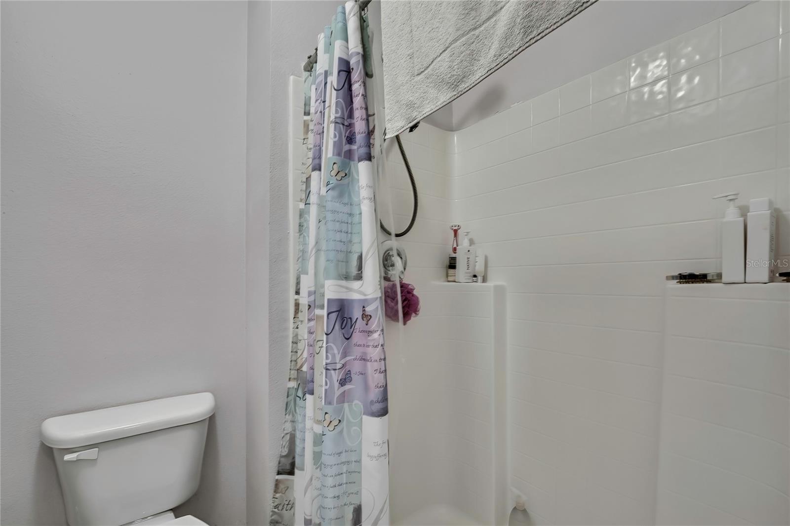 Image 22 of 50 For 11257 Persimmon Avenue