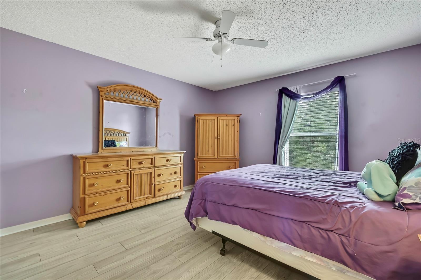 Image 28 of 50 For 11257 Persimmon Avenue