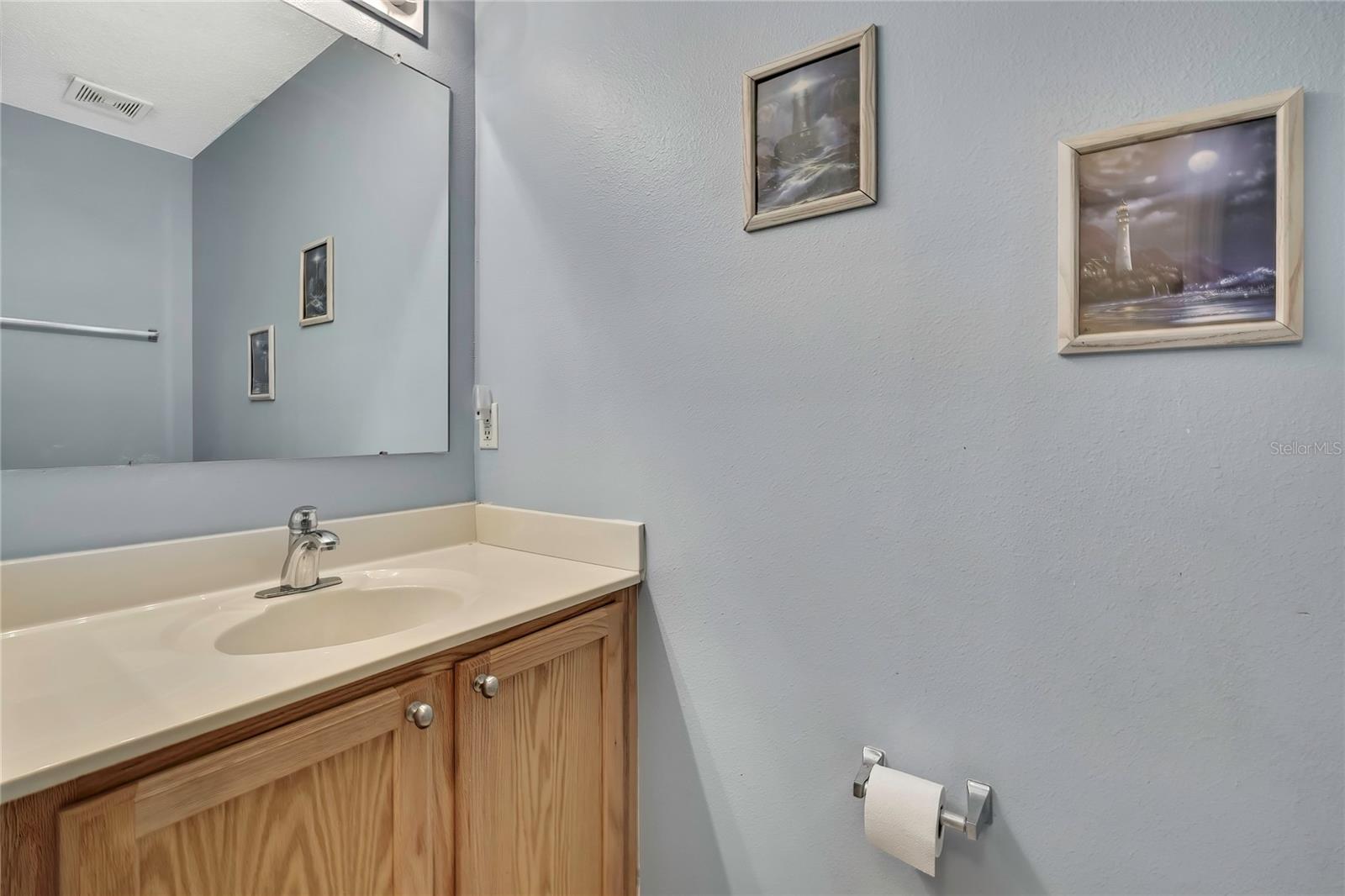 Image 9 of 50 For 11257 Persimmon Avenue