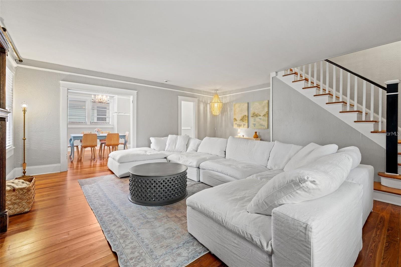 Image 3 of 24 For 910 Hamilton Avenue