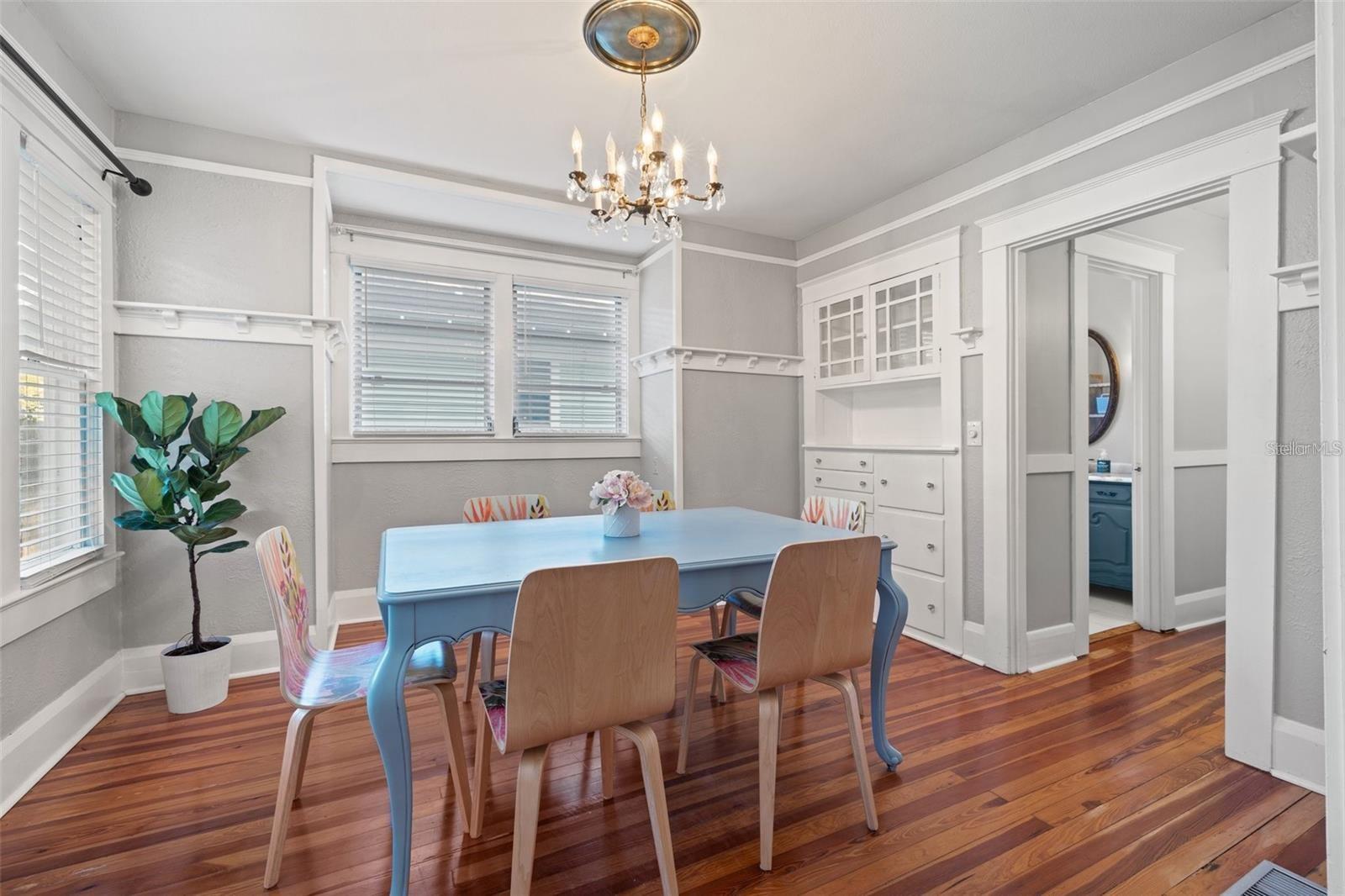 Image 7 of 24 For 910 Hamilton Avenue