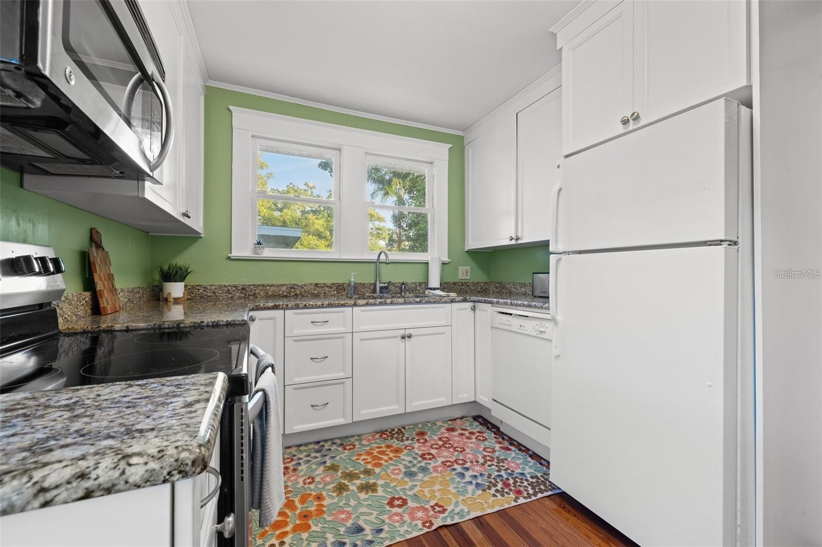Image 9 of 24 For 910 Hamilton Avenue