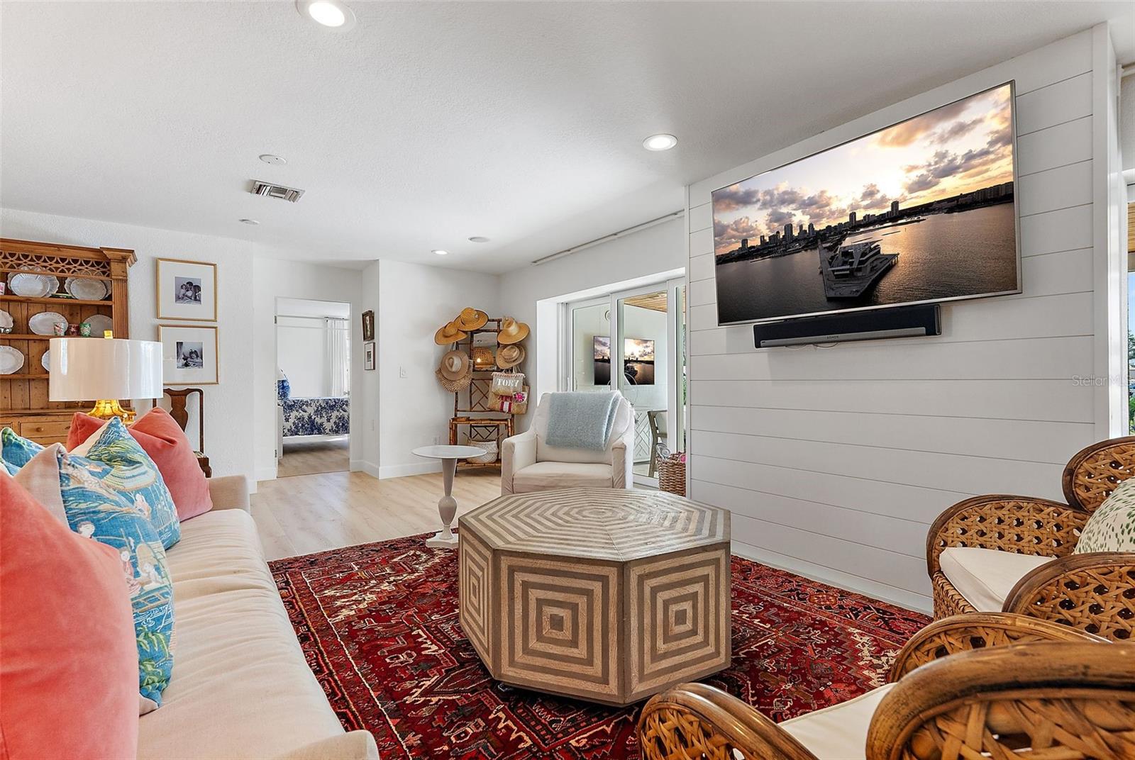 Image 4 of 45 For 1112 38th Avenue Ne