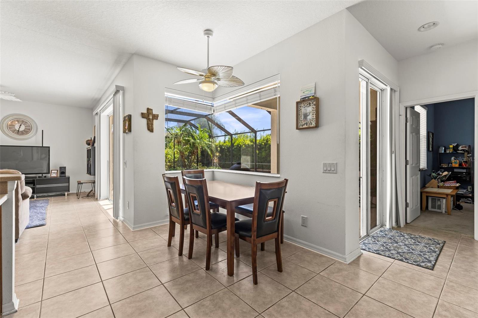 Image 18 of 40 For 9632 Asbel Estates Street