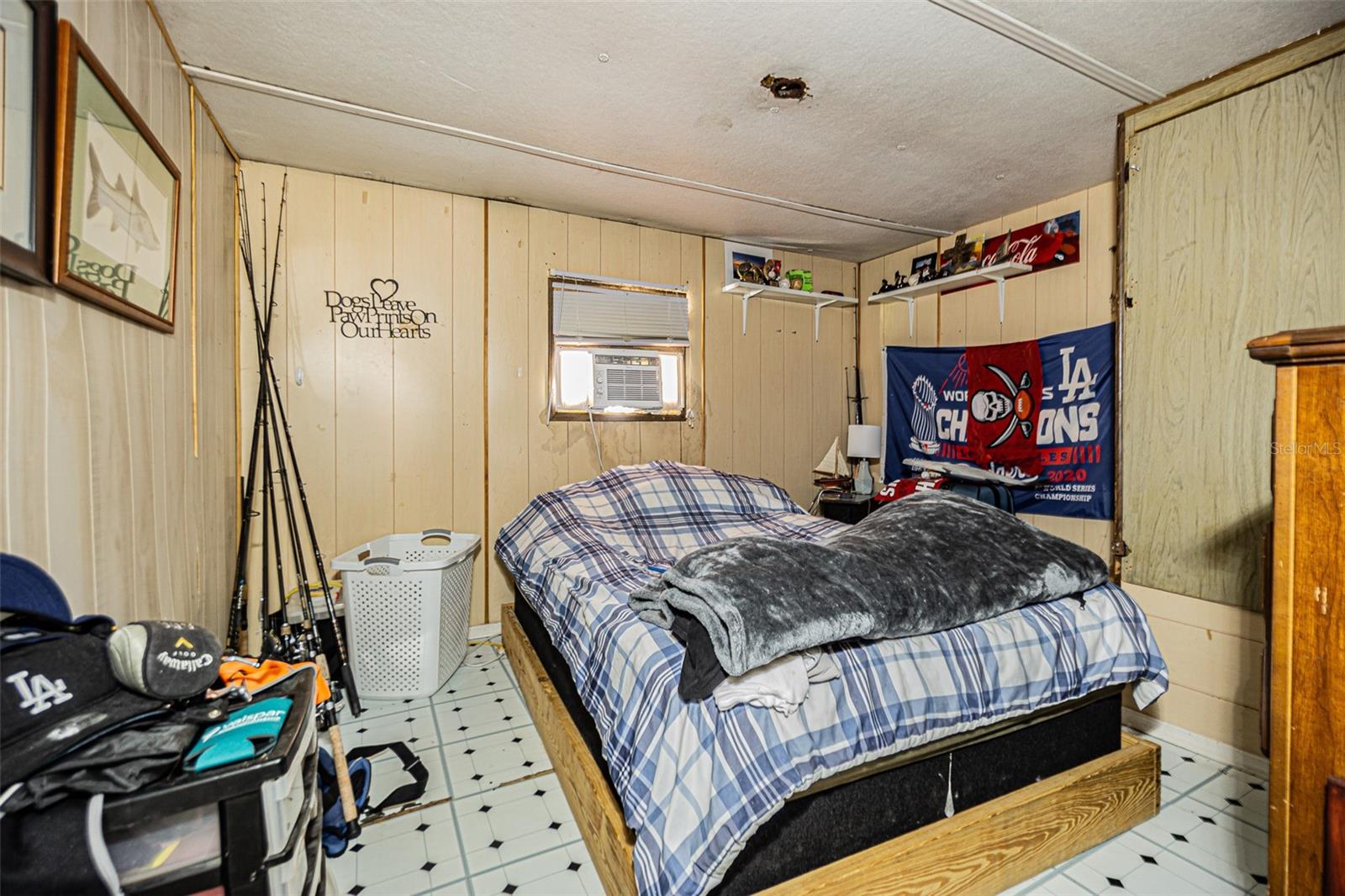 Image 3 of 28 For 13233 Harrison Street