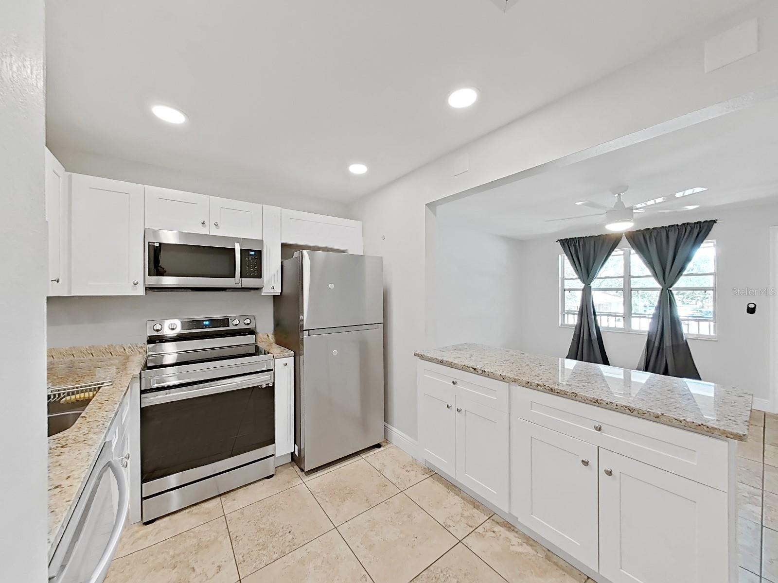 Image 14 of 24 For 2501 Harn Boulevard H39