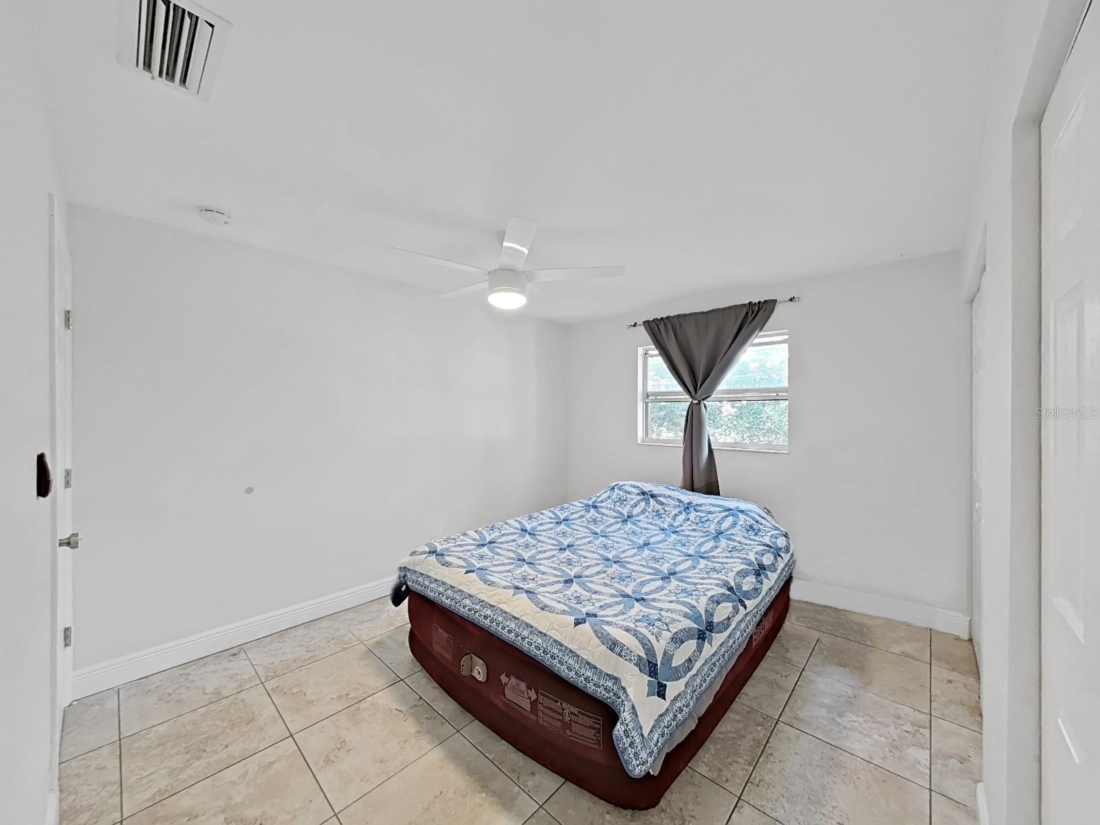 Image 20 of 24 For 2501 Harn Boulevard H39