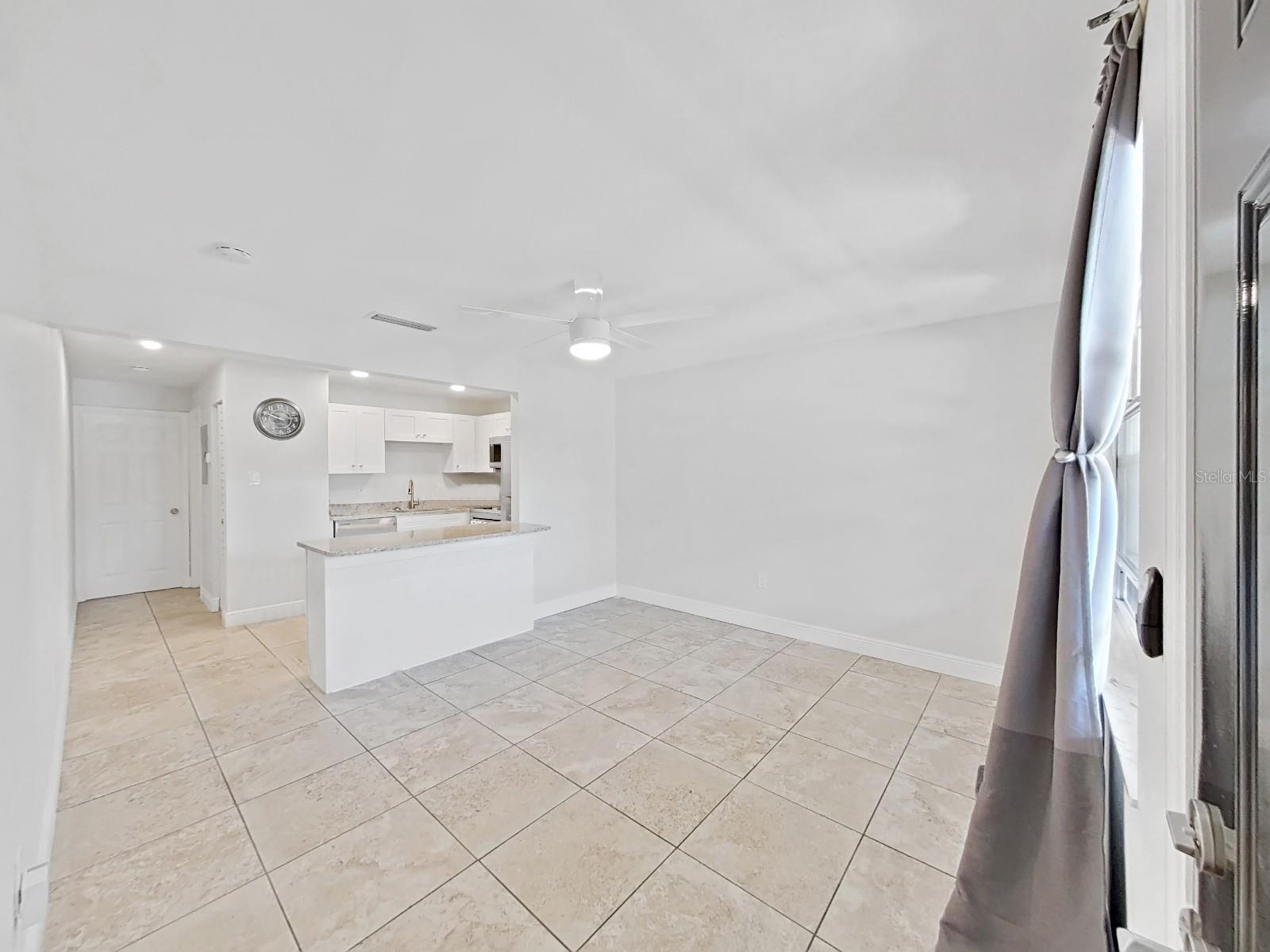 Image 6 of 24 For 2501 Harn Boulevard H39