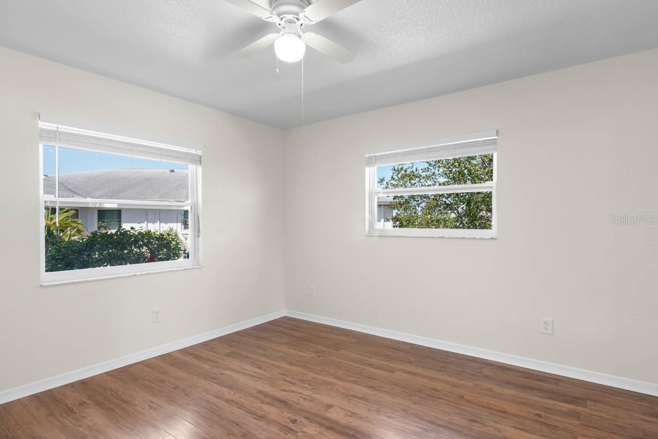 Image 19 of 33 For 204 Cactusflower Lane