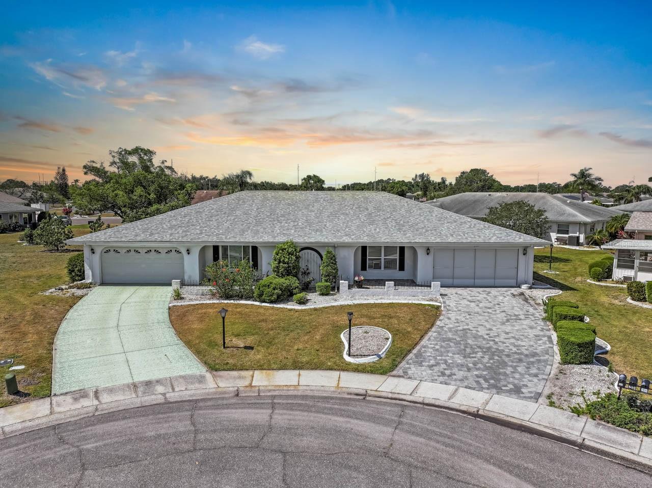 Image 3 of 33 For 204 Cactusflower Lane