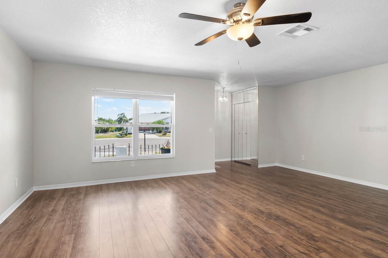 Image 6 of 33 For 204 Cactusflower Lane