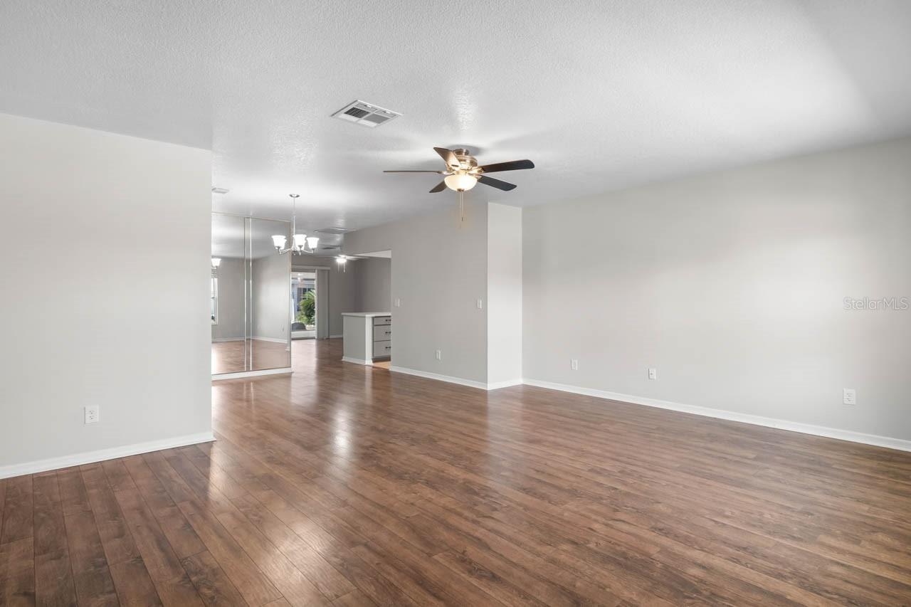 Image 8 of 33 For 204 Cactusflower Lane