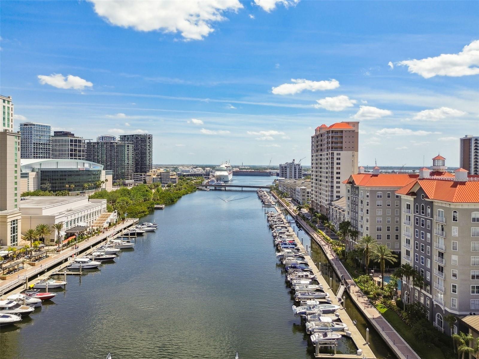 Image 49 of 92 For 700 Harbour Island Boulevard 740