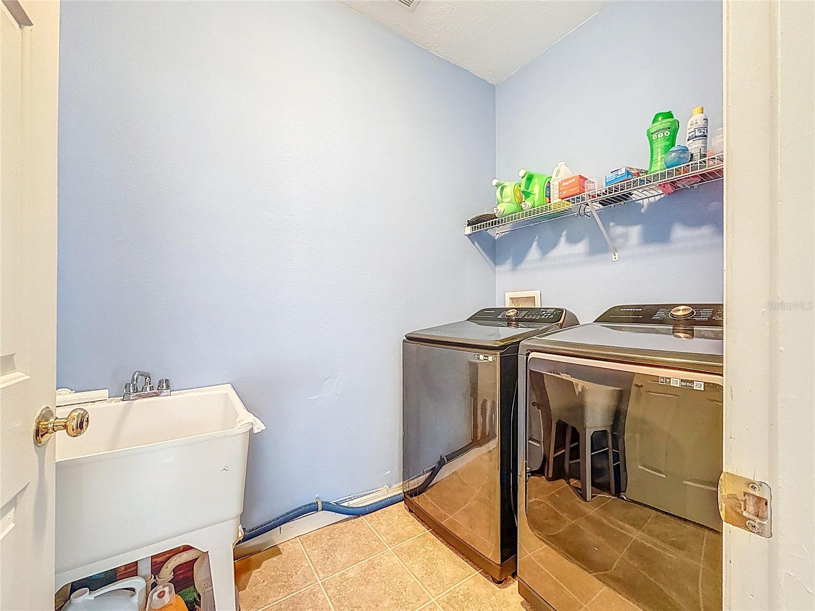 Listing photo id 37 for 16113 Rambling Road