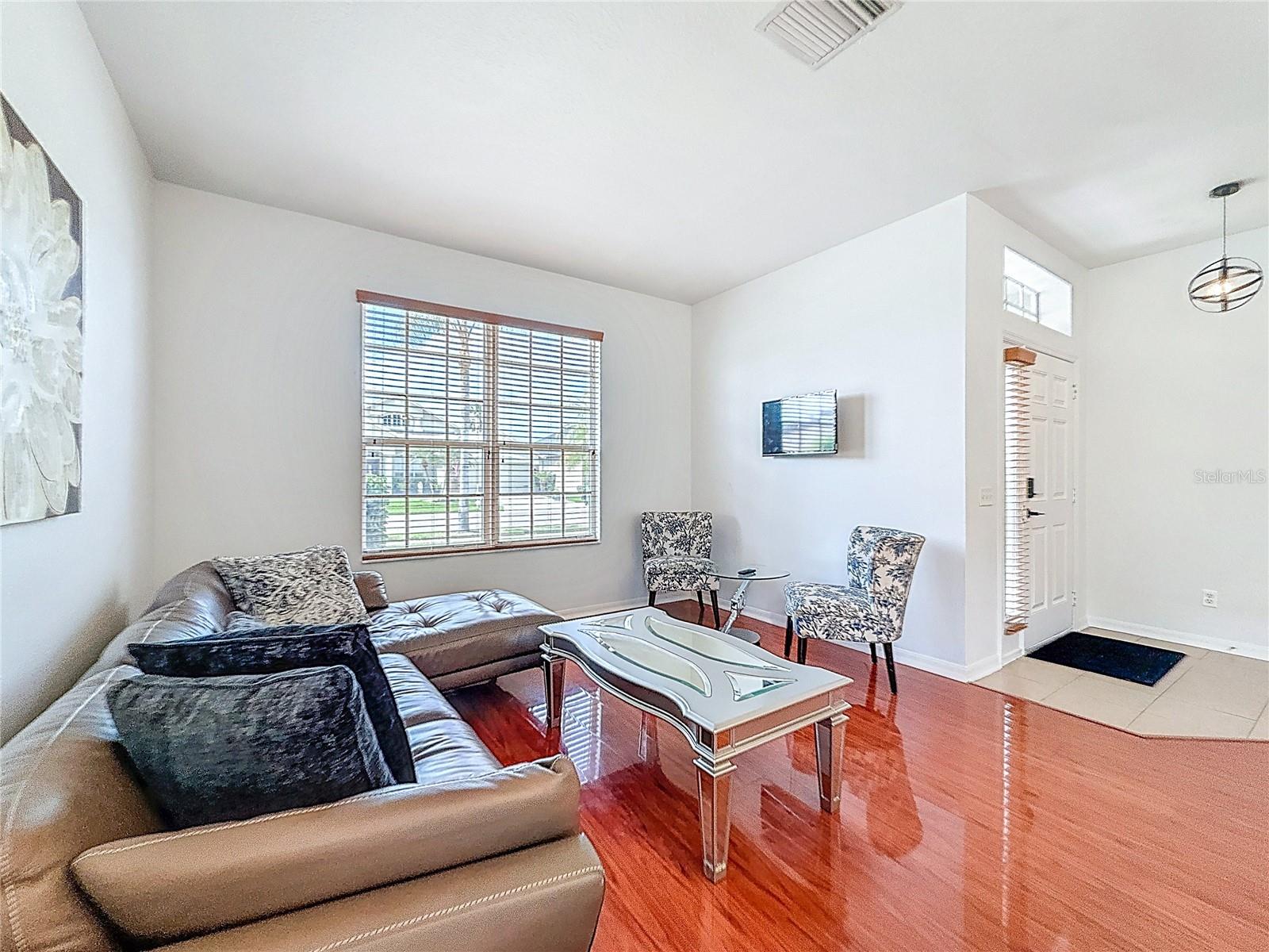 Listing photo id 6 for 16113 Rambling Road
