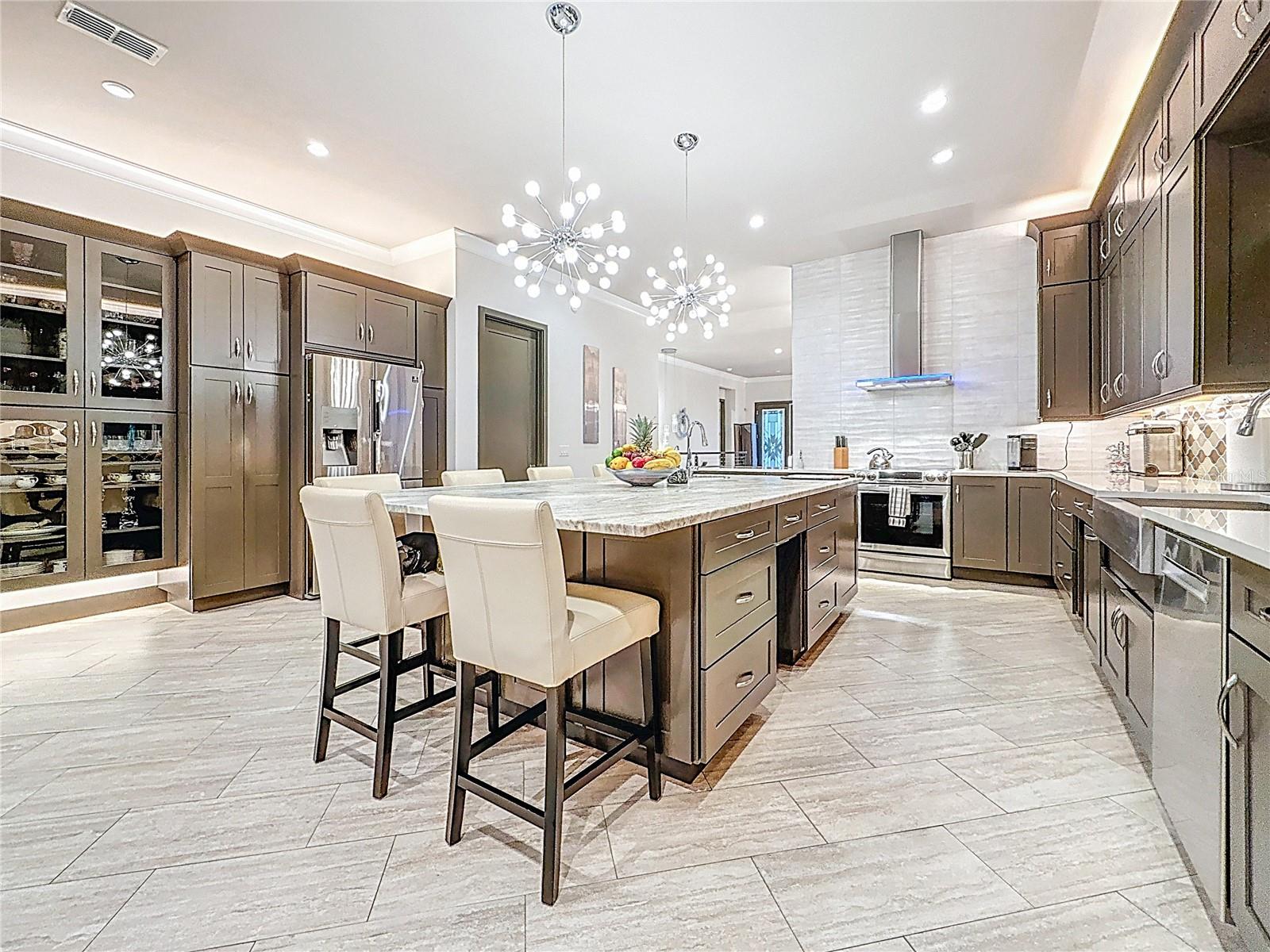Listing photo id 29 for 3924 Ridge Avenue