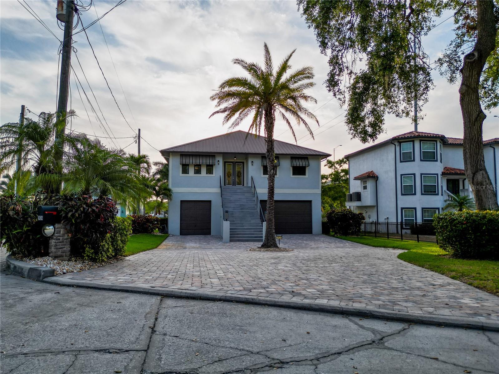 Listing photo id 55 for 3924 Ridge Avenue