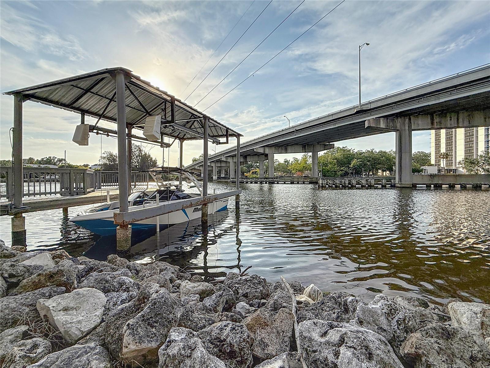 Listing photo id 65 for 3924 Ridge Avenue