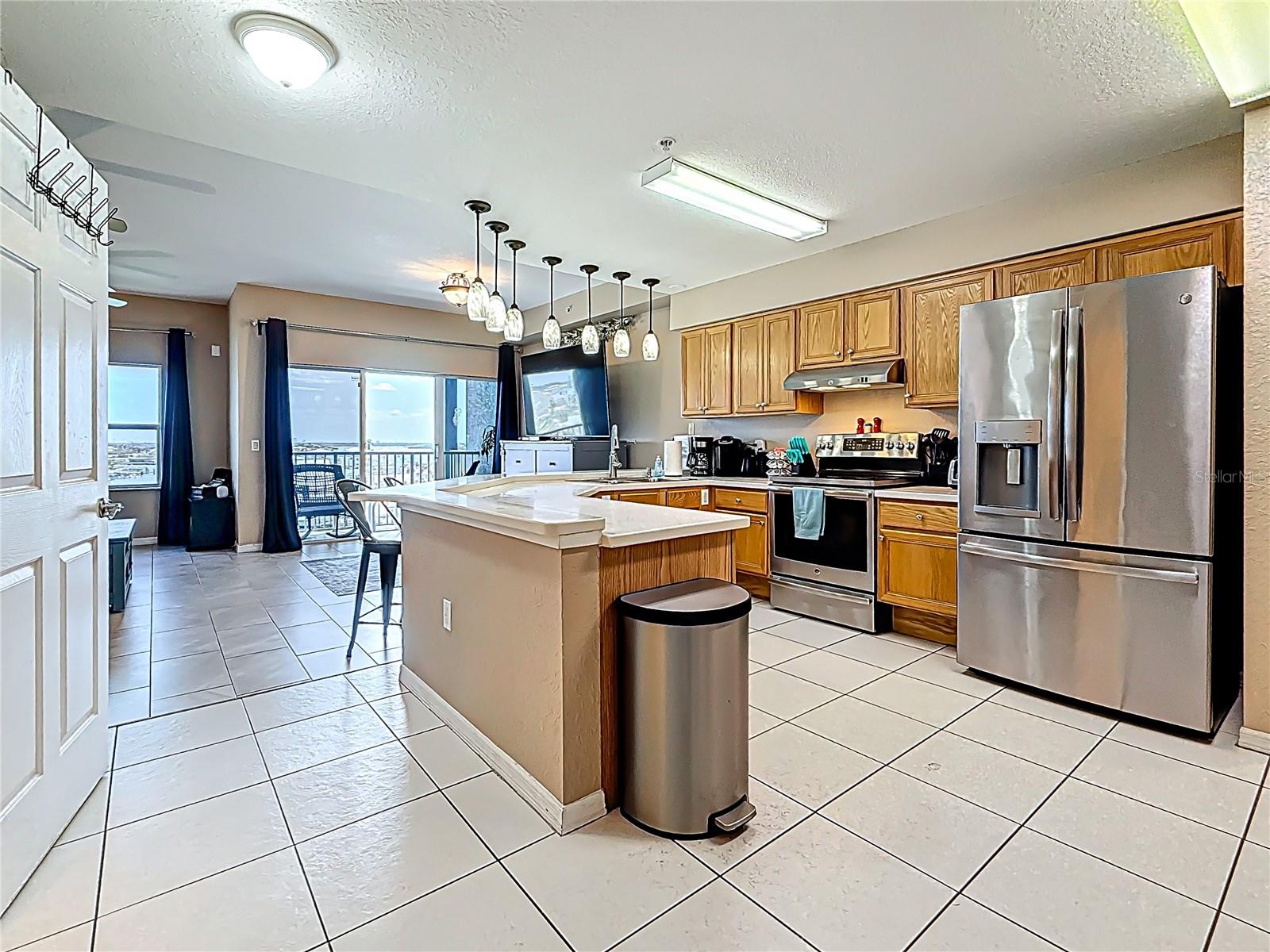 Image 16 of 54 For 13999 Gulf Boulevard 501